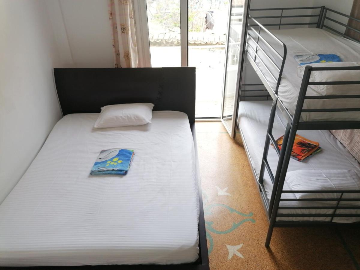 Shared Rooms Near Acropolis And Monastiraki Athene Buitenkant foto